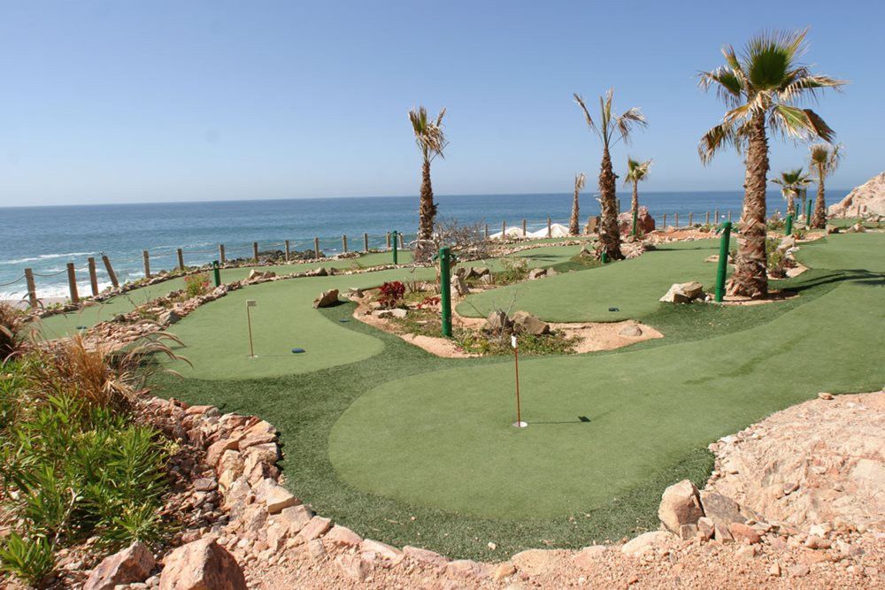 Flagstaff synthetic putting green