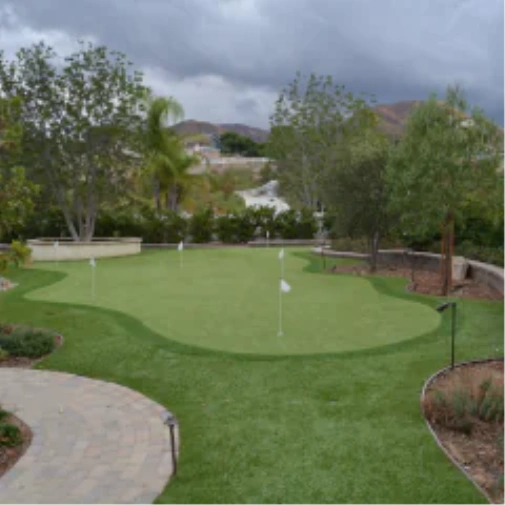 Indoor vs Outdoor Putting Green Options: Choosing the Right Setup for Your Game