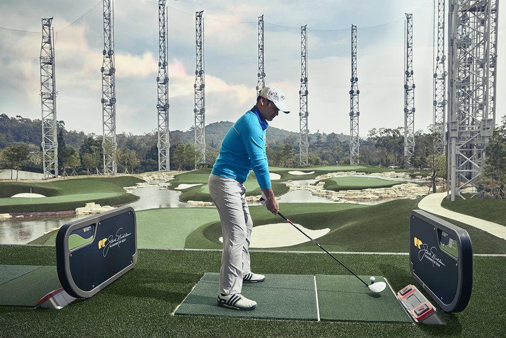 Flagstaff Golfer on synthetic grass tee box