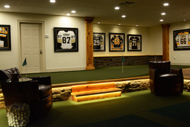 Flagstaff Indoor Putting Green